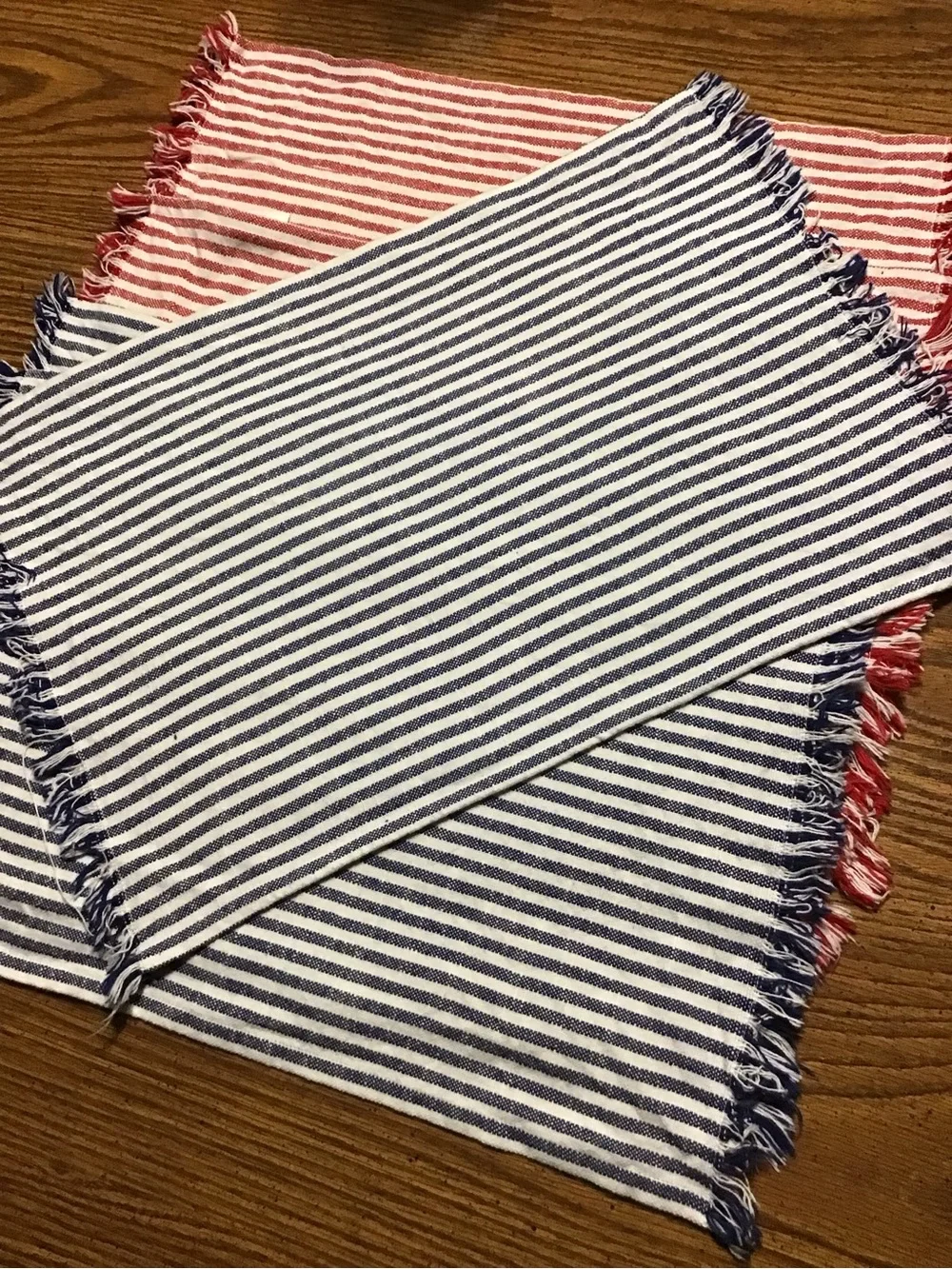 Instead of six Striped Cotton placemats 3- Blue & 3 Red